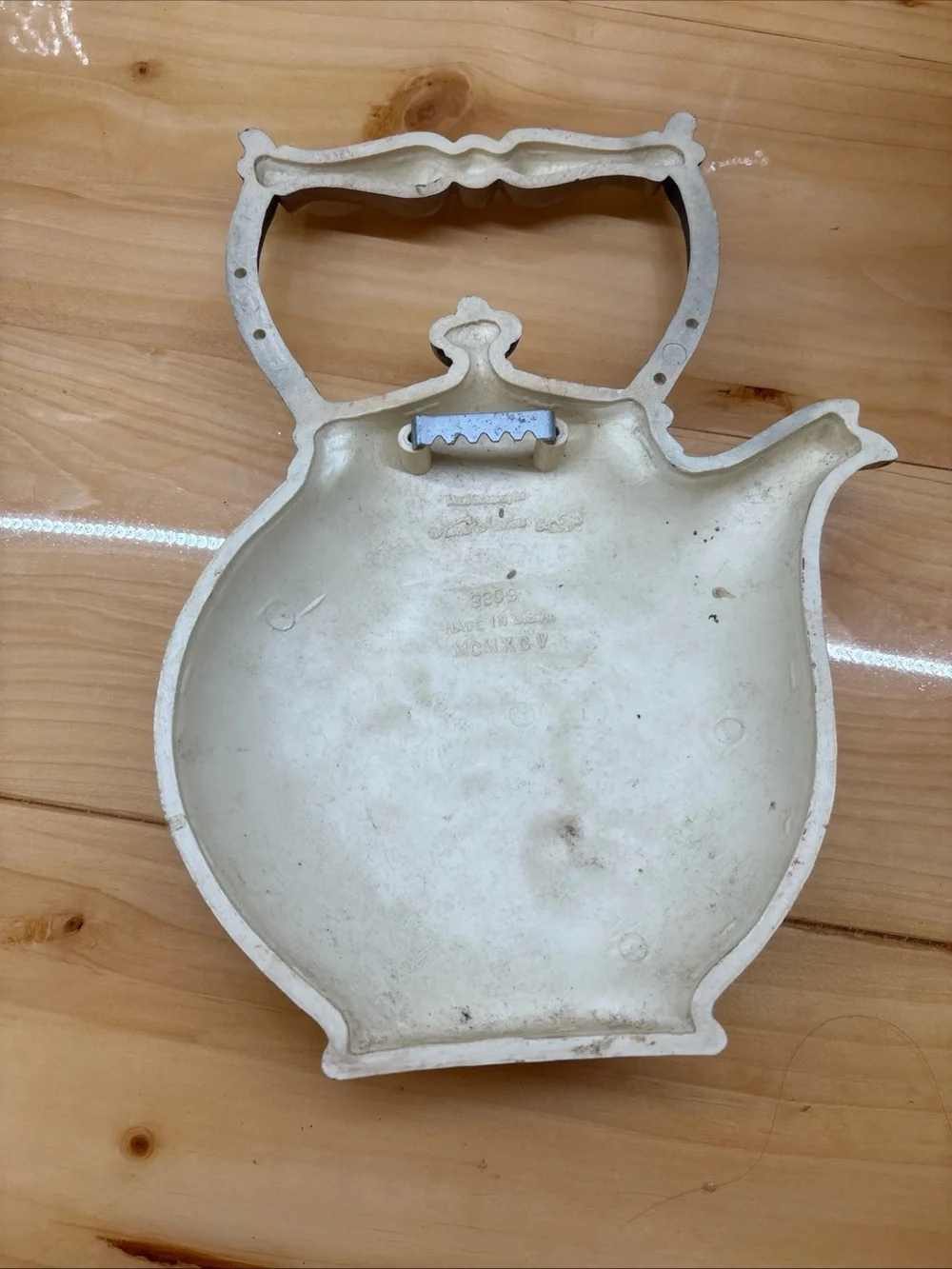 Home Interiors Floral Teapot & Kettle Wall Decor